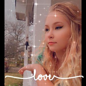 Meet your Posher, Natalie